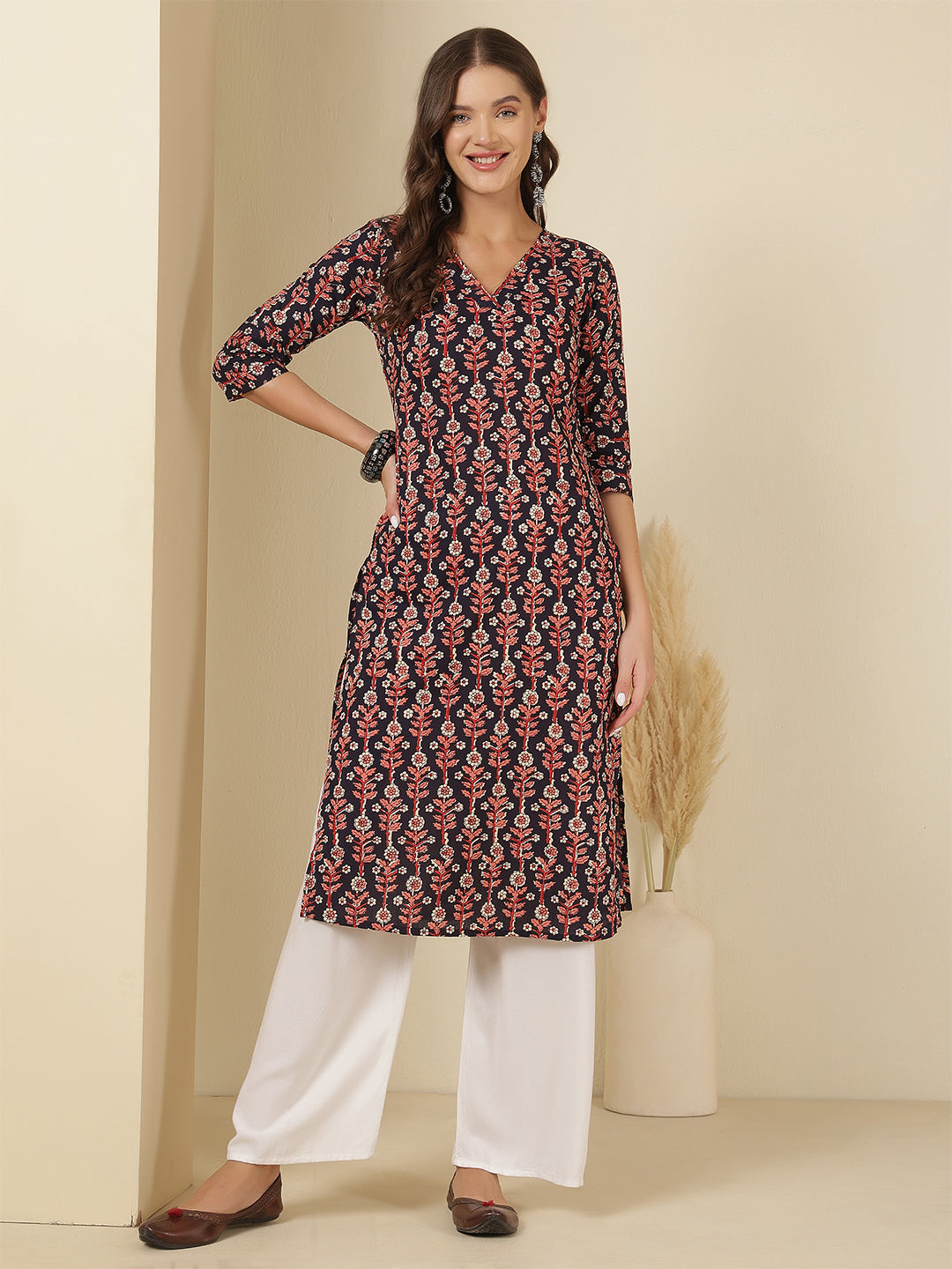 Blue Printed Straight Kurta with Three Quarter Sleeves