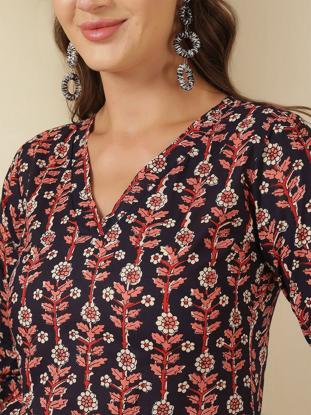 Blue Printed Straight Kurta with Three Quarter Sleeves