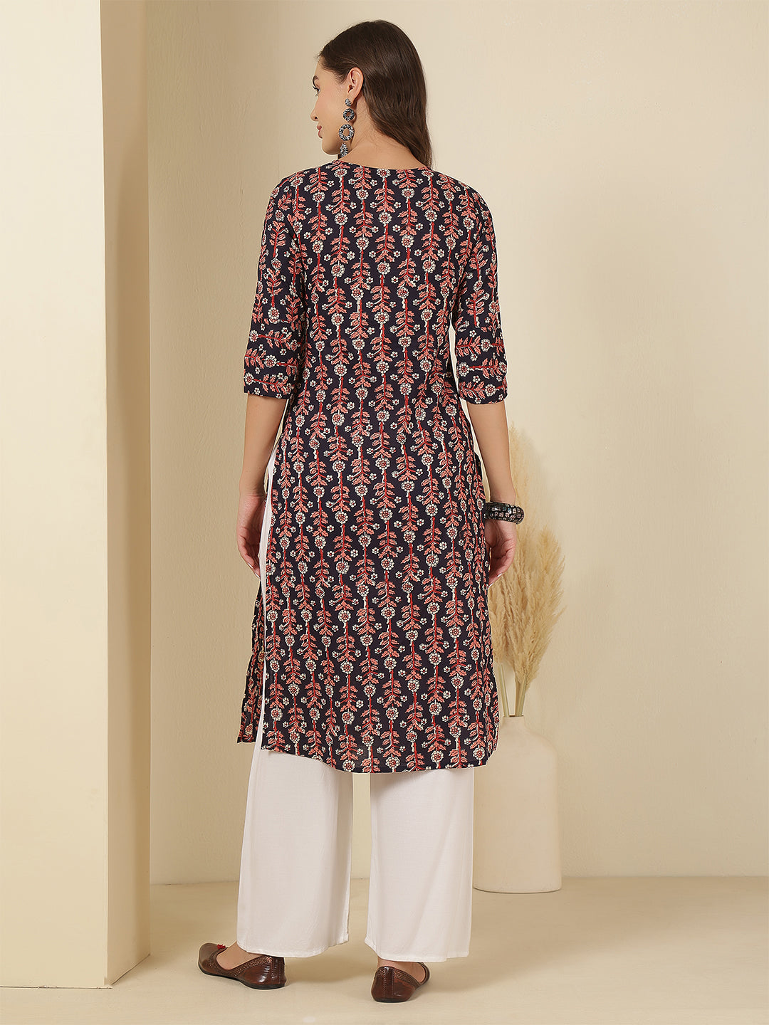 Blue Printed Straight Kurta with Three Quarter Sleeves