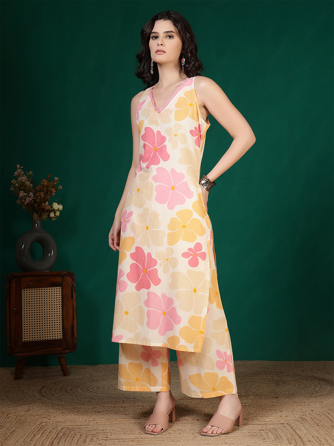 Women Multicolour Floral Printed Two Piece Kurta Set