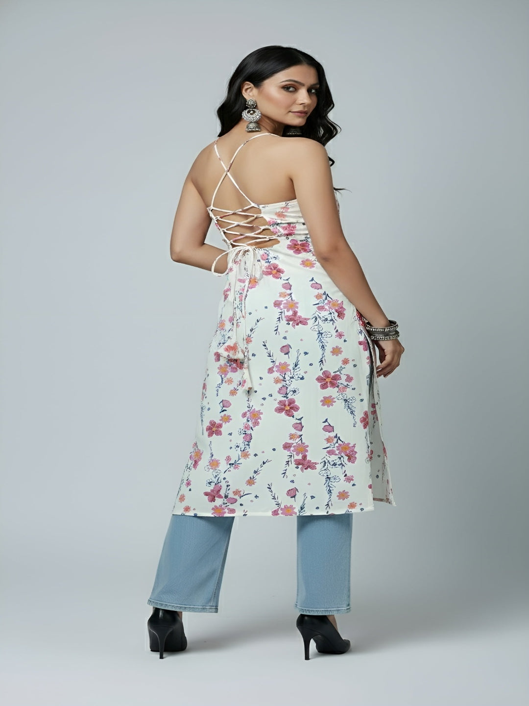 White Printed Stylish Back Straight Sleeveless Kurta