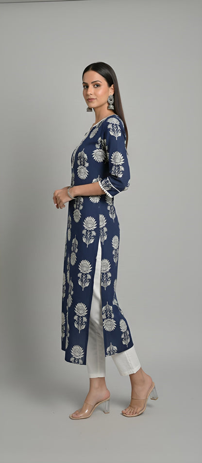 Printed Straight Kurta with Three Quarter Sleeves