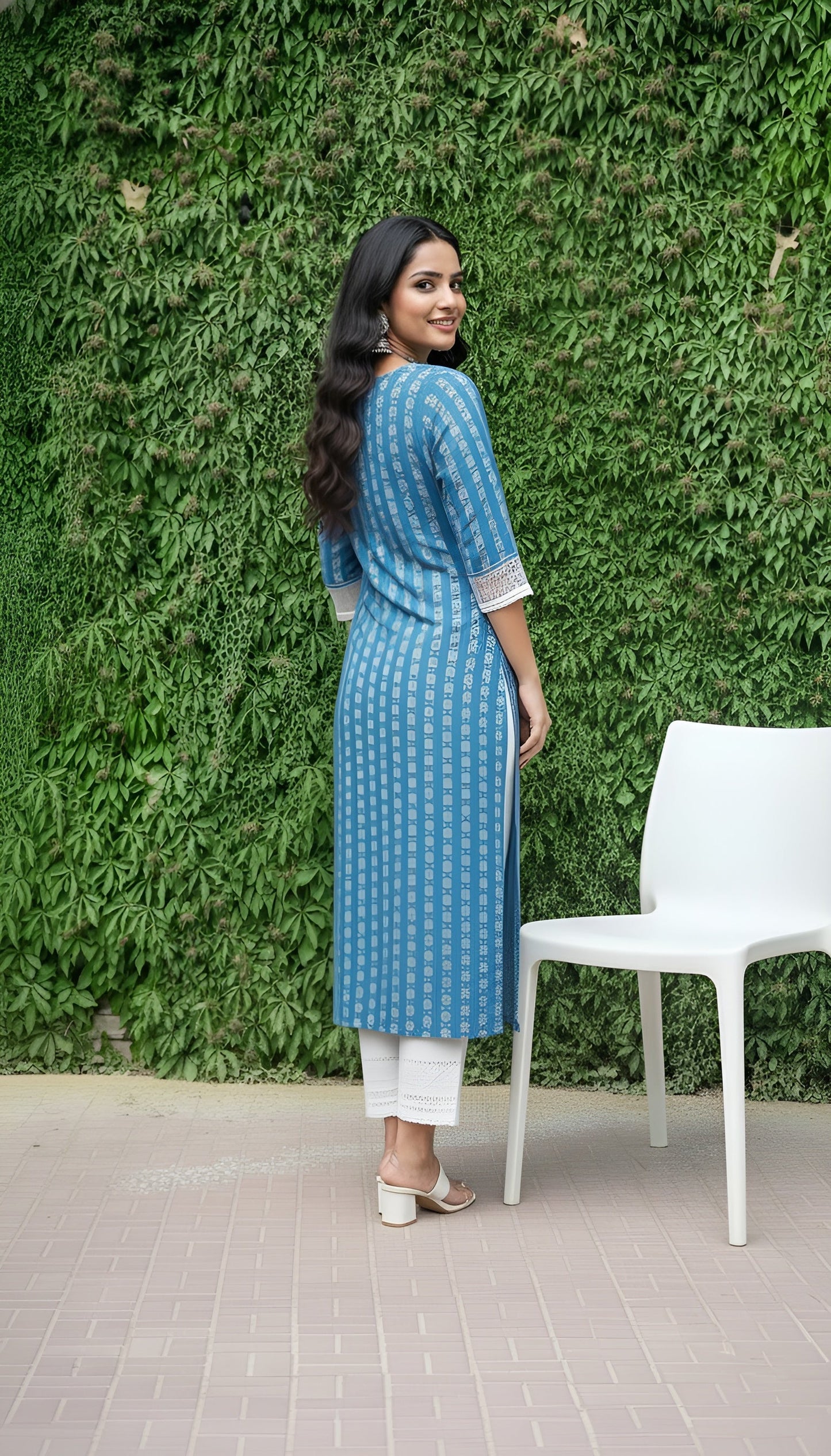 Printed Straight Kurta with Three Quarter Sleeves