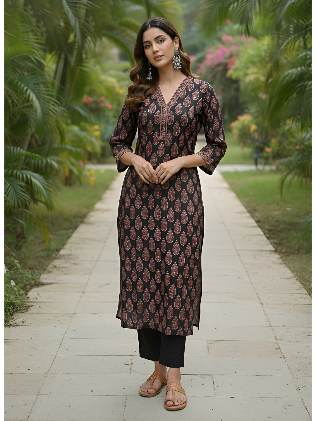 Printed Straight Kurta with Three Quarter Sleeves