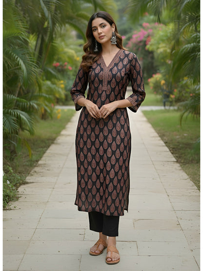 Printed Straight Kurta with Three Quarter Sleeves