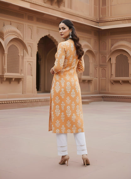 Printed Straight Kurta with Three Quarter Sleeves