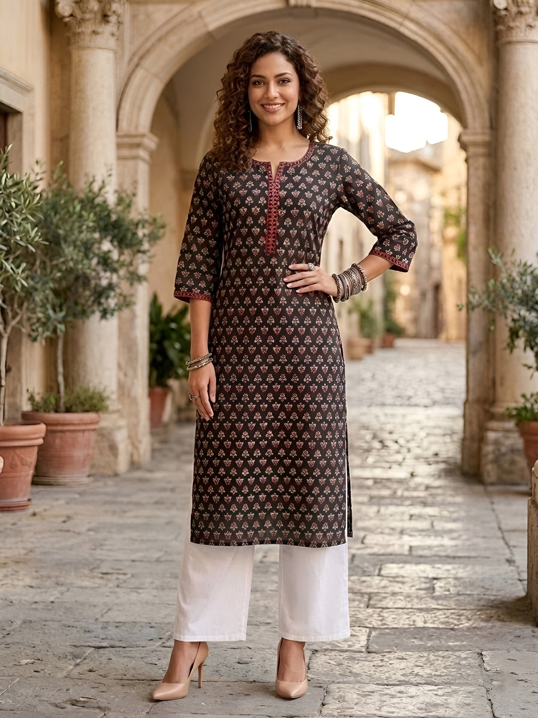 Printed Straight Kurta with Three Quarter Sleeves