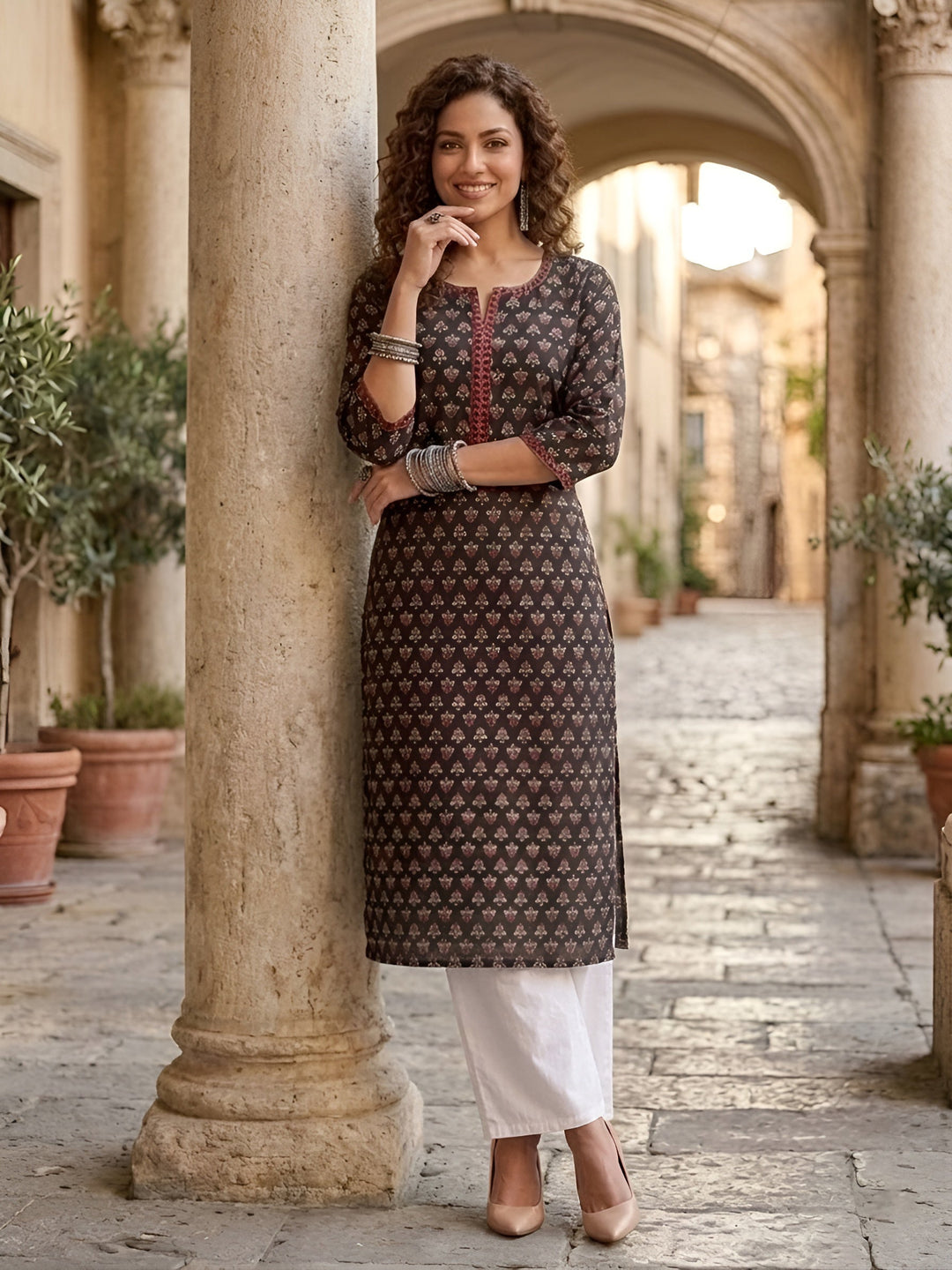 Printed Straight Kurta with Three Quarter Sleeves