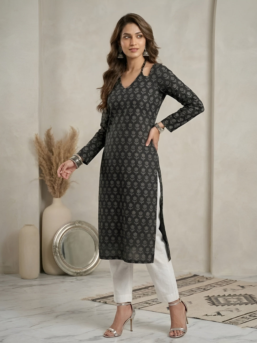 Printed Straight Kurta With Three Quarter Sleeves