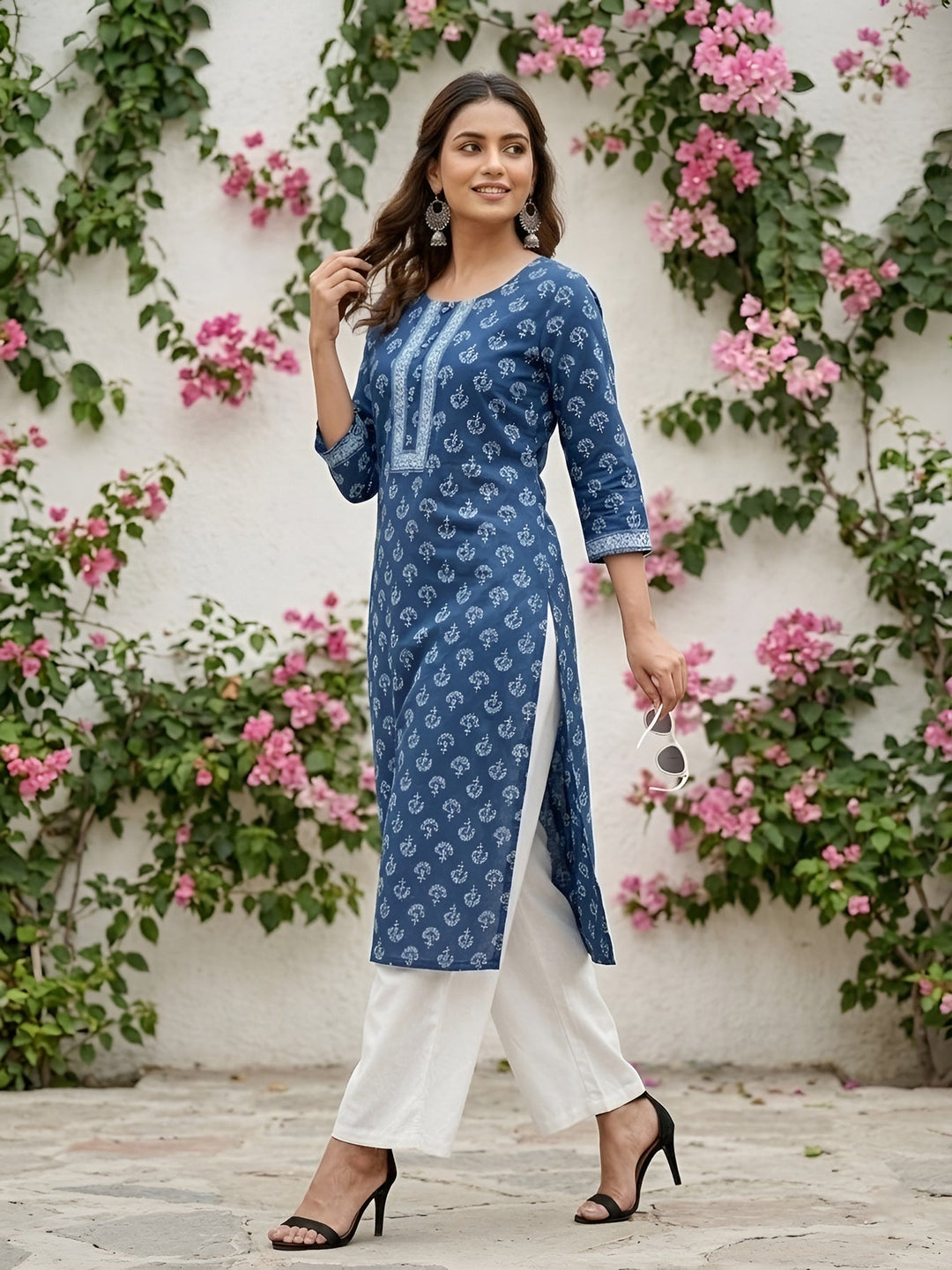 Printed Straight Kurta with Three Quarter Sleeves