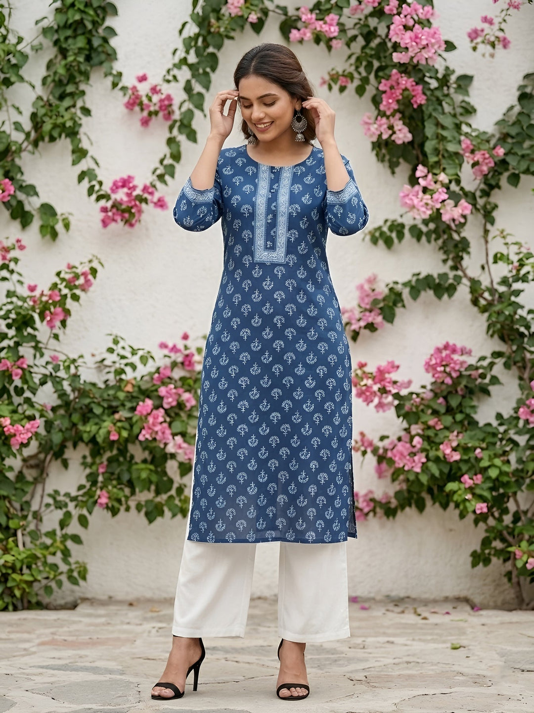 Printed Straight Kurta with Three Quarter Sleeves