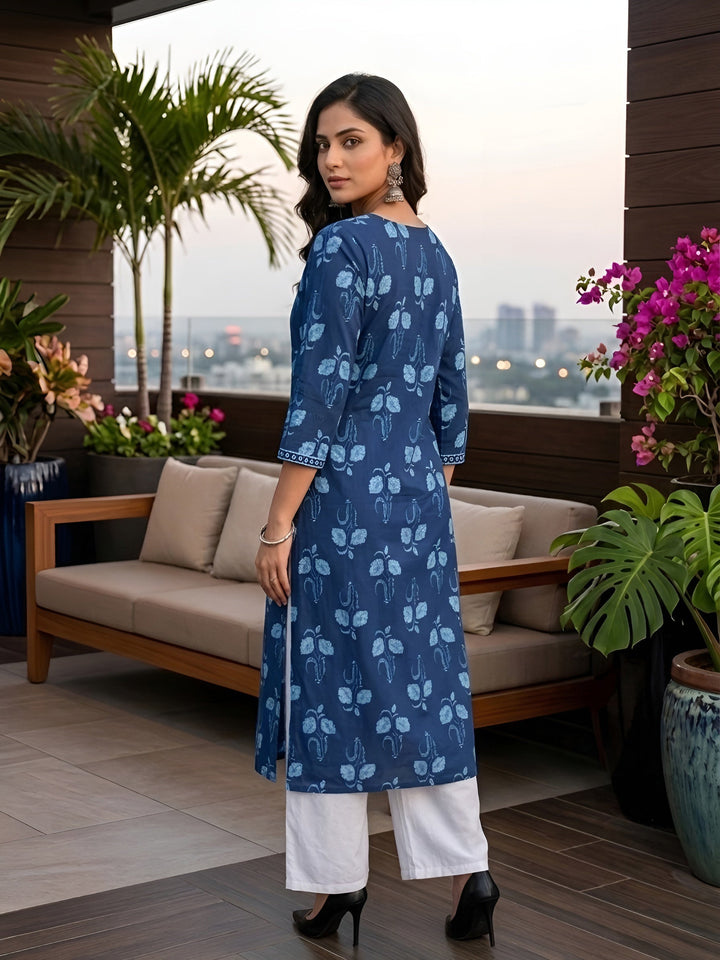 Printed Straight Kurta with Three Quarter Sleeves