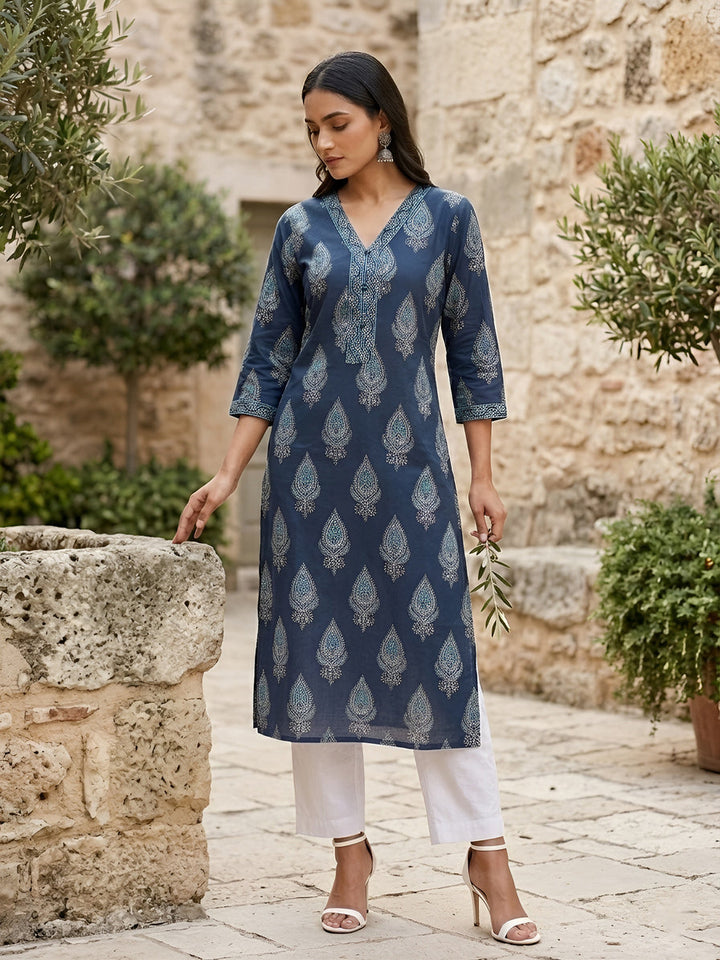 Printed Straight Kurta with Three Quarter Sleeves