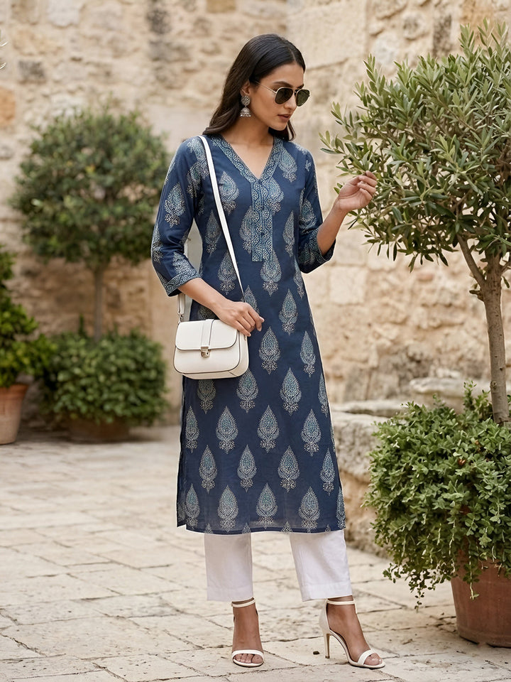 Printed Straight Kurta with Three Quarter Sleeves