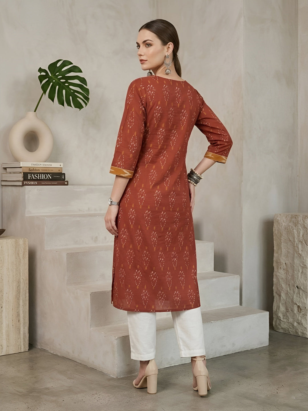 Printed Straight Kurta With Three Quarter Sleeves