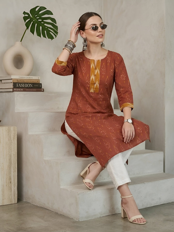 Printed Straight Kurta With Three Quarter Sleeves