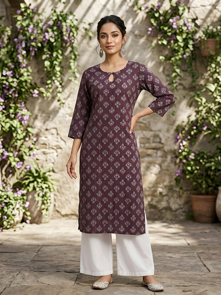 Printed Straight Kurta With Three Quarter Sleeves