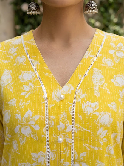 Printed Straight Kurta With Three Quarter Sleeves