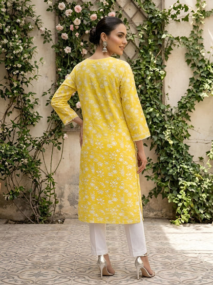 Printed Straight Kurta With Three Quarter Sleeves