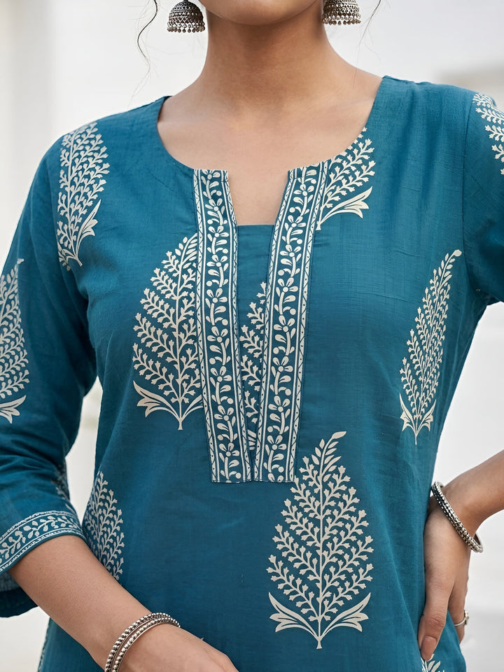 Printed Straight Kurta With Three Quarter Sleeves