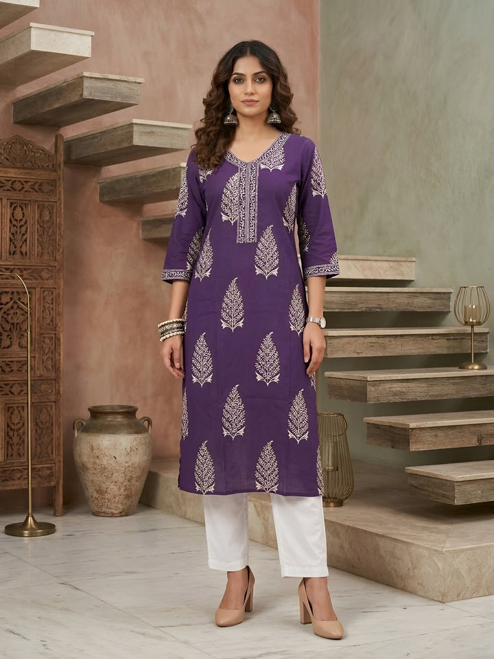 Printed Straight Kurta With Three Quarter Sleeves
