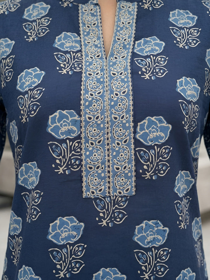 Printed Straight Kurta With Three Quarter Sleeves