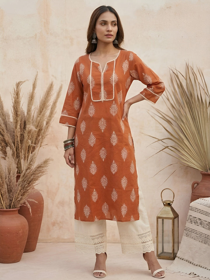 Printed Straight Kurta With Three Quarter Sleeves