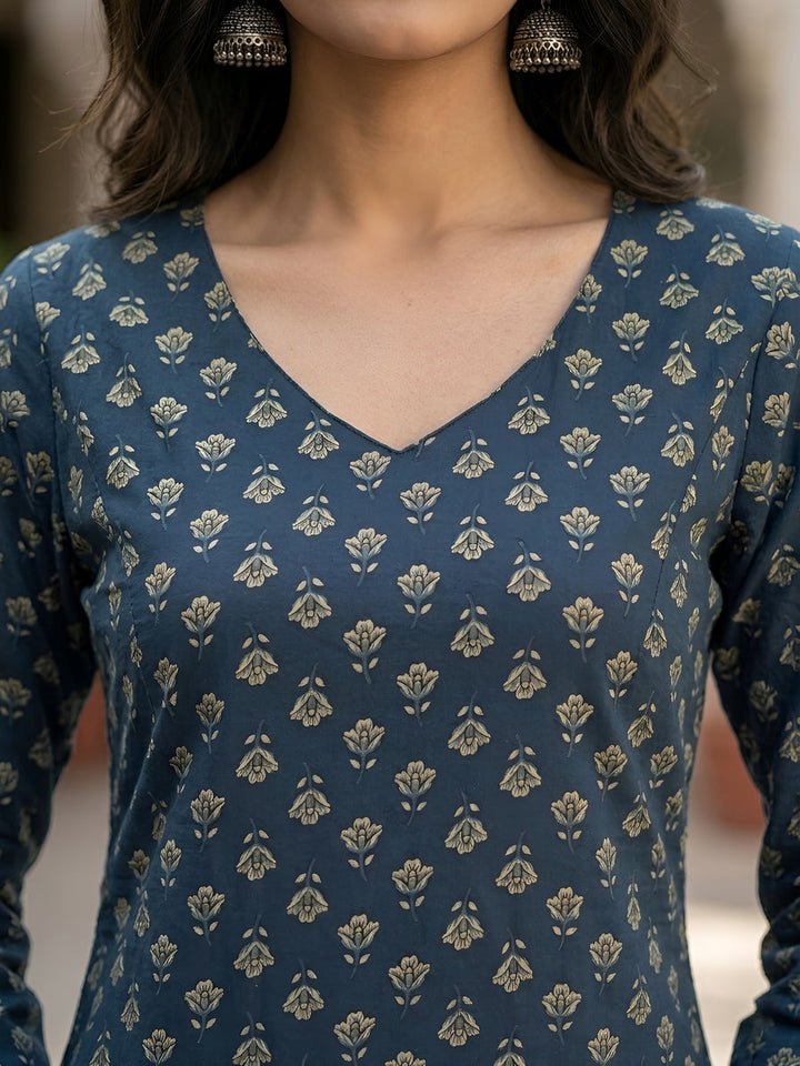 Printed Straight Kurta With Three Quarter Sleeves