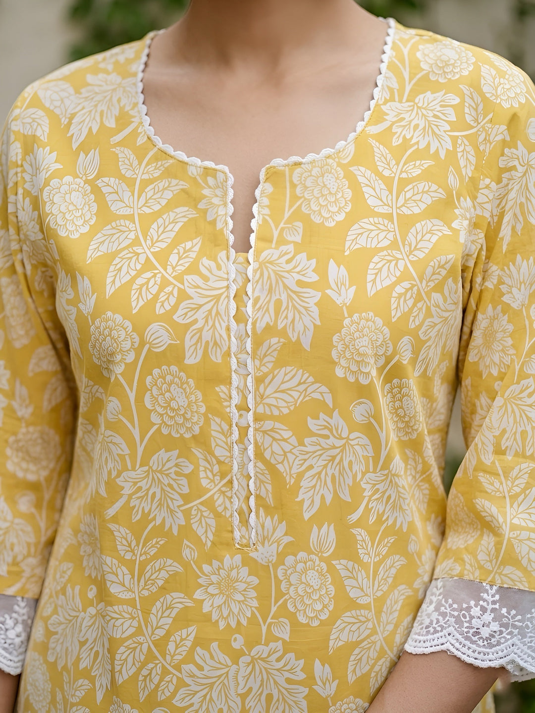 Printed Straight Kurta With Three Quarter Sleeves