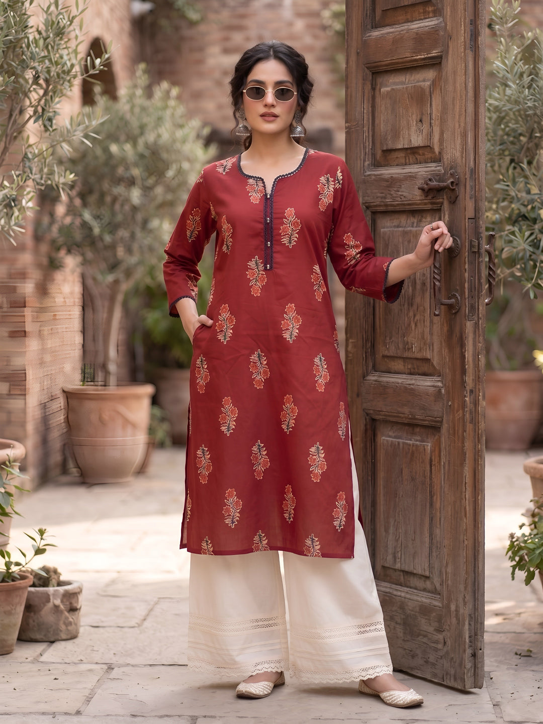 Printed Straight Kurta With Three Quarter