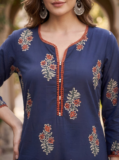 Printed Straight Kurta With Three Quarter