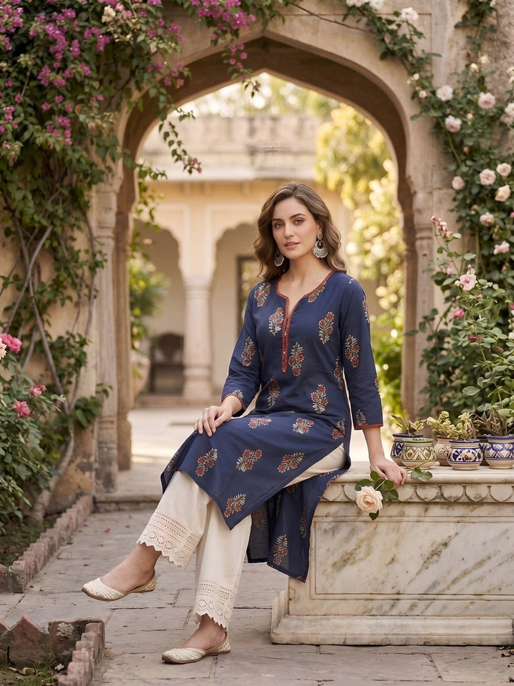 Printed Straight Kurta With Three Quarter