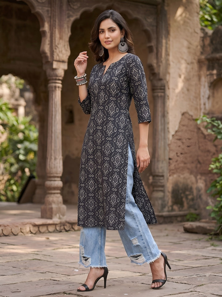 Printed Straight Kurta with Three Quarter Sleeves