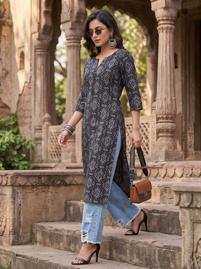Printed Straight Kurta with Three Quarter Sleeves
