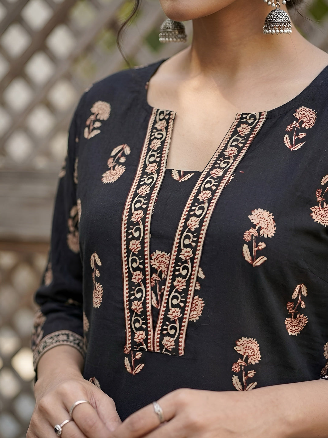 Printed Straight Kurta with Three Quarter Sleeves