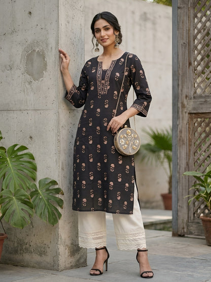 Printed Straight Kurta with Three Quarter Sleeves