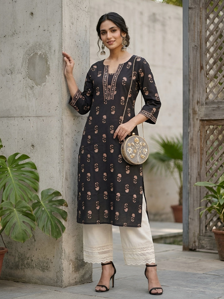 Printed Straight Kurta with Three Quarter Sleeves