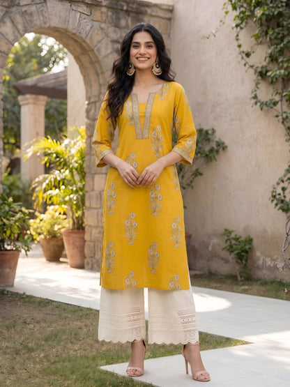 Printed Straight Kurta with Three Quarter Sleeves