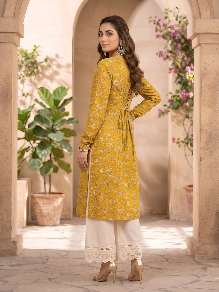 Printed Straight Kurta with Three Quarter Sleeves