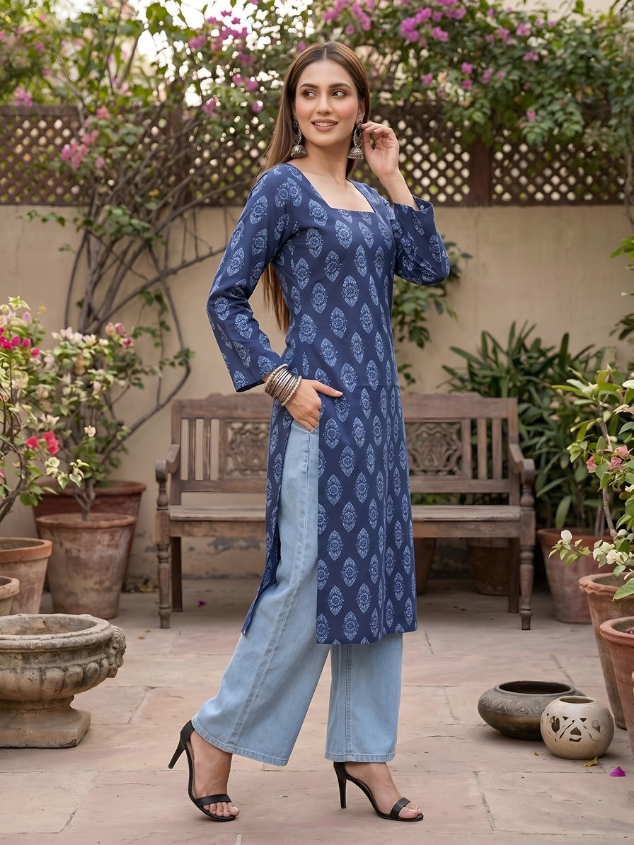 Printed Straight Kurta with Three Quarter Sleeves