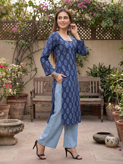 Printed Straight Kurta with Three Quarter Sleeves