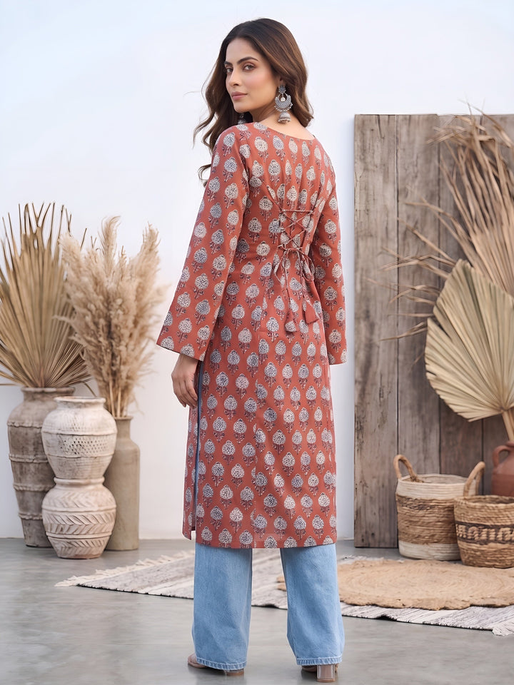 Printed Straight Kurta with Three Quarter Sleeves