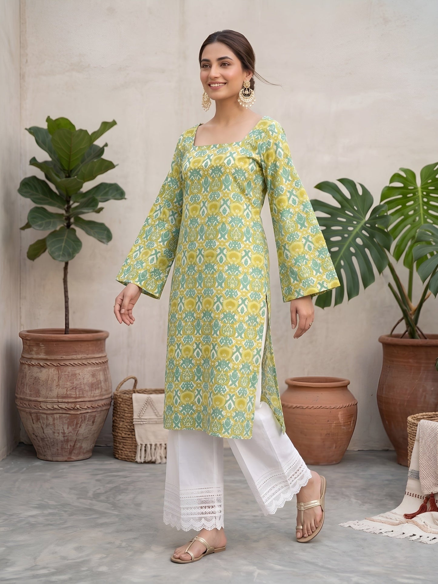 Printed Straight Kurta with Three Quarter Sleeves