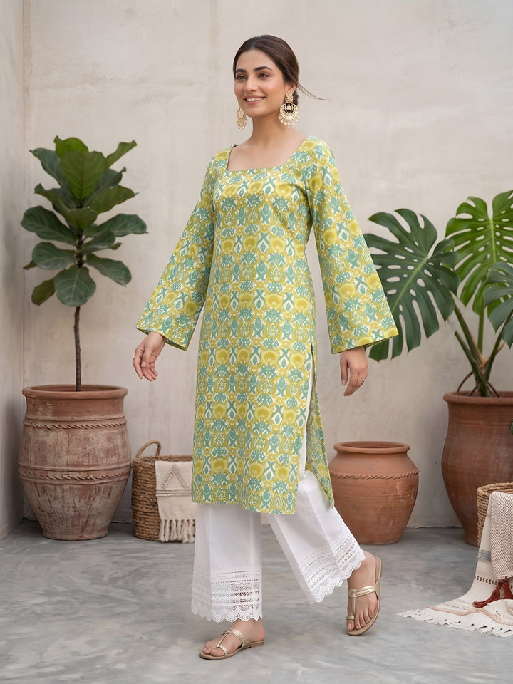 Printed Straight Kurta with Three Quarter Sleeves