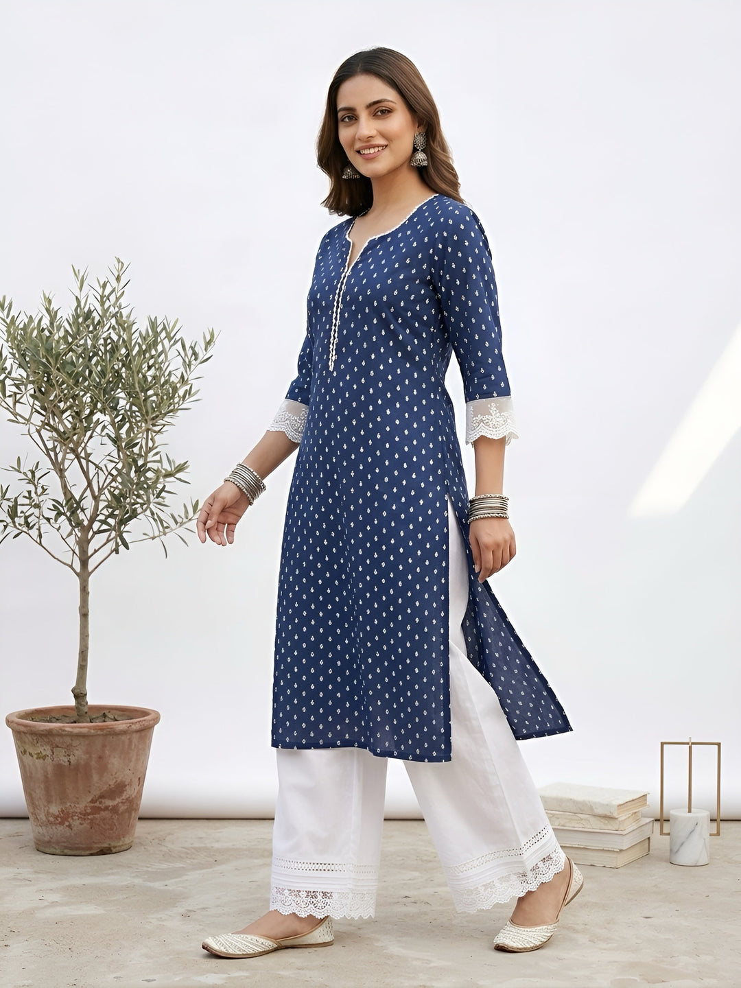 Printed Straight Kurta with Three Quarter Sleeves