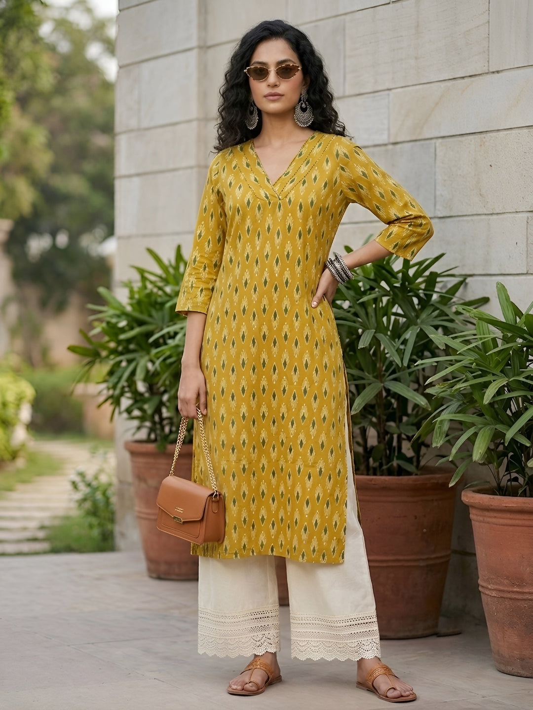 Printed Straight Kurta With Three Quarter Sleeves