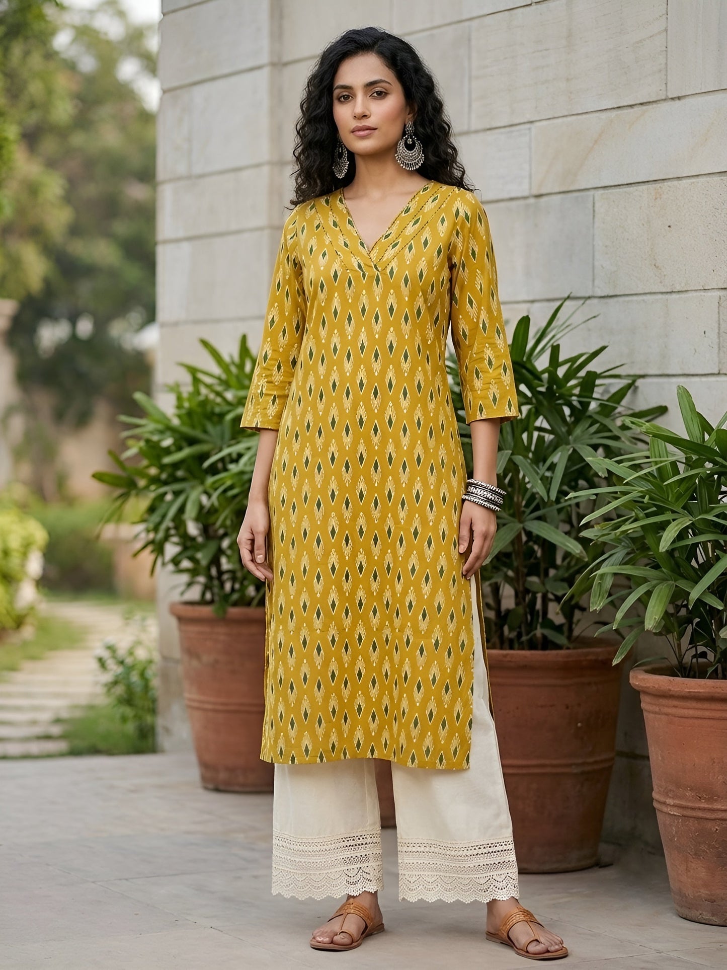 Printed Straight Kurta With Three Quarter Sleeves