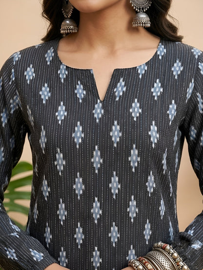 Printed Straight Kurta With Three Quarter Sleeves