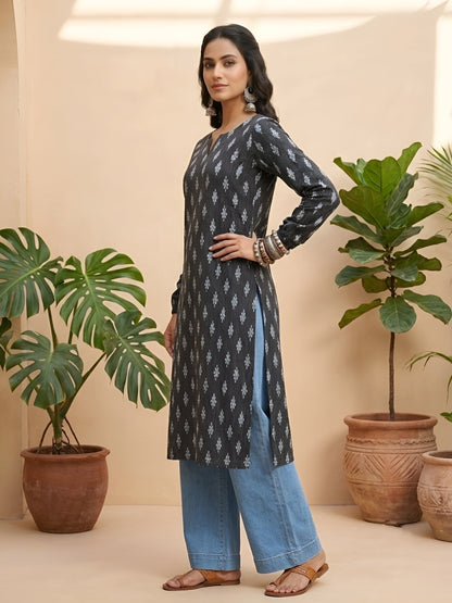 Printed Straight Kurta With Three Quarter Sleeves