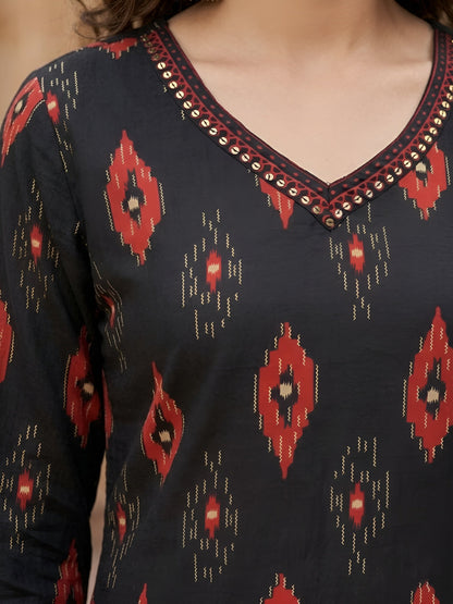 Printed Straight Kurta With Three Quarter Sleeves